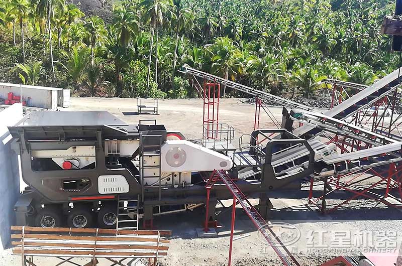 移動式破碎機作業(yè)現(xiàn)場圖片 移動式破碎機作業(yè)現(xiàn)場圖片