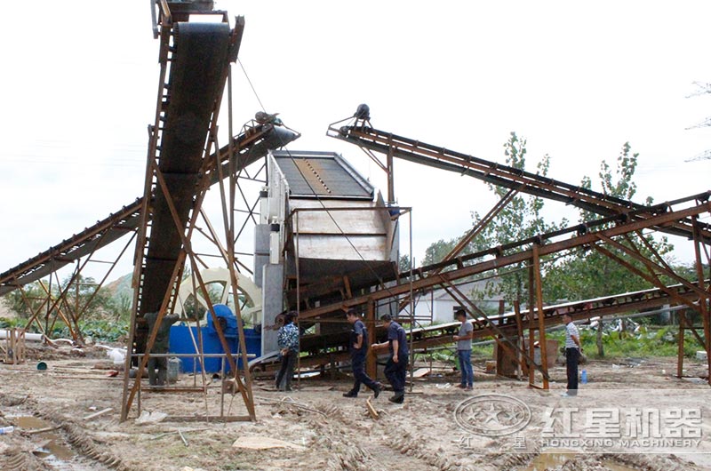 洗砂機(jī)_進(jìn)行洗選 洗砂機(jī)_進(jìn)行洗選