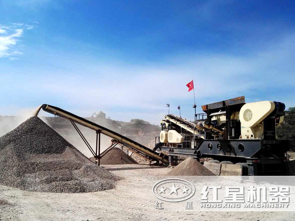 新一代移動碎石機作業(yè)現(xiàn)場圖 新一代移動碎石機作業(yè)現(xiàn)場圖