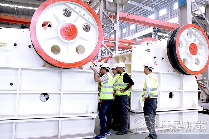 客戶來(lái)廠考察頭破機(jī)設(shè)備 客戶來(lái)廠考察頭破機(jī)設(shè)備